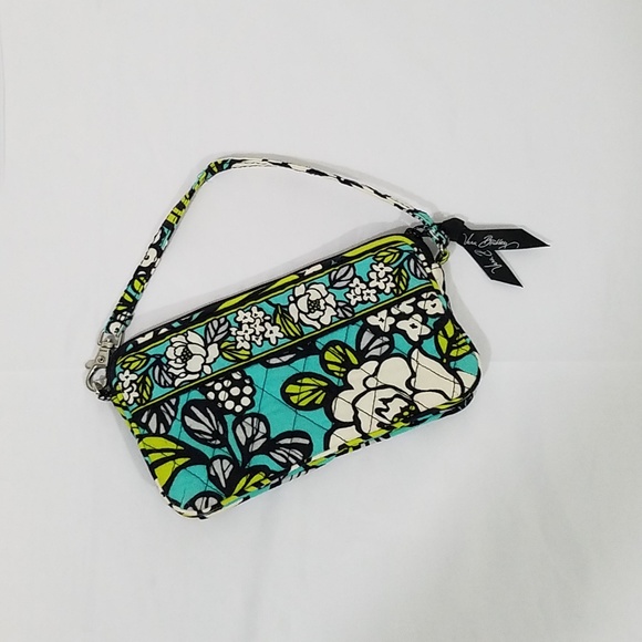 Vera Bradley Handbags - Vera Bradley Wallet Wristlet